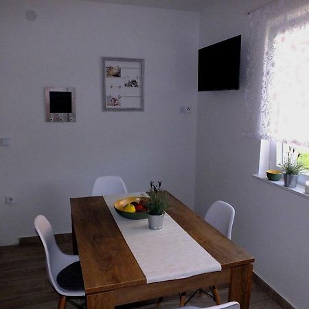 Apartmani Berno Стариград-Пакленица Екстериор снимка